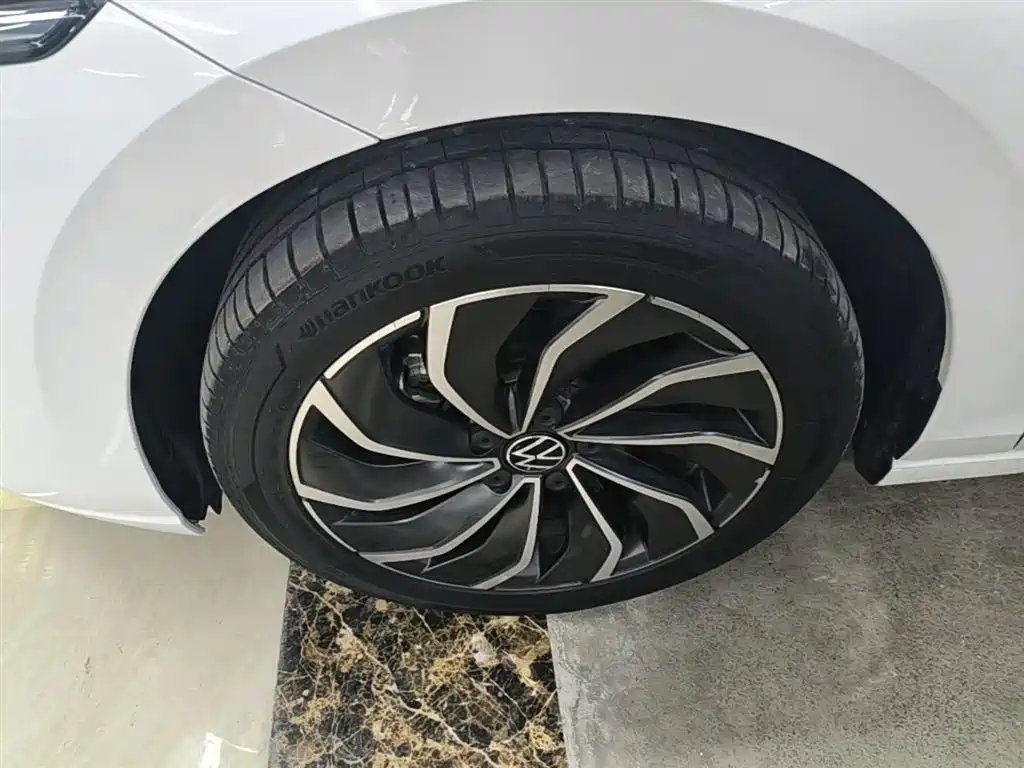 Volkswagen Golf 2023 Facelift 280TSI DSG Pro фото 23
