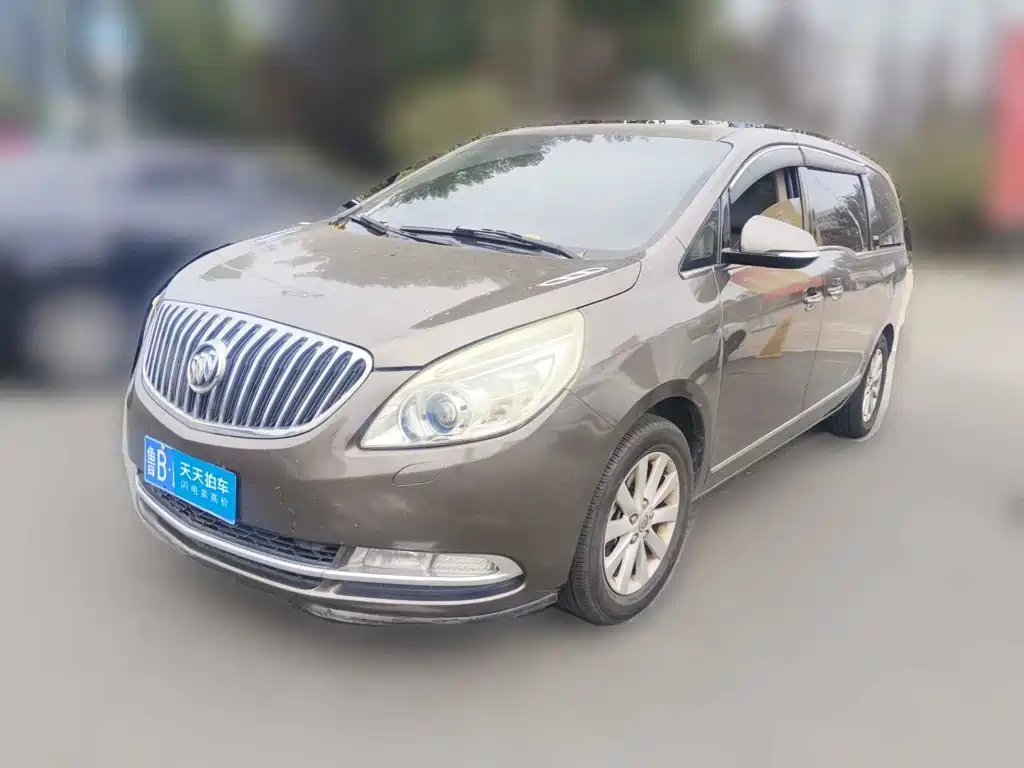 Photo 1 - Buick GL8