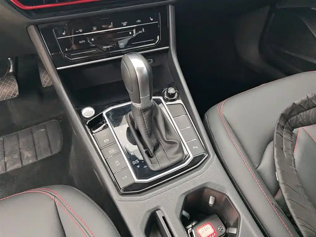 Volkswagen Lavida 2024 Model 300TSI DSG Starlight Leading Edition фото 14