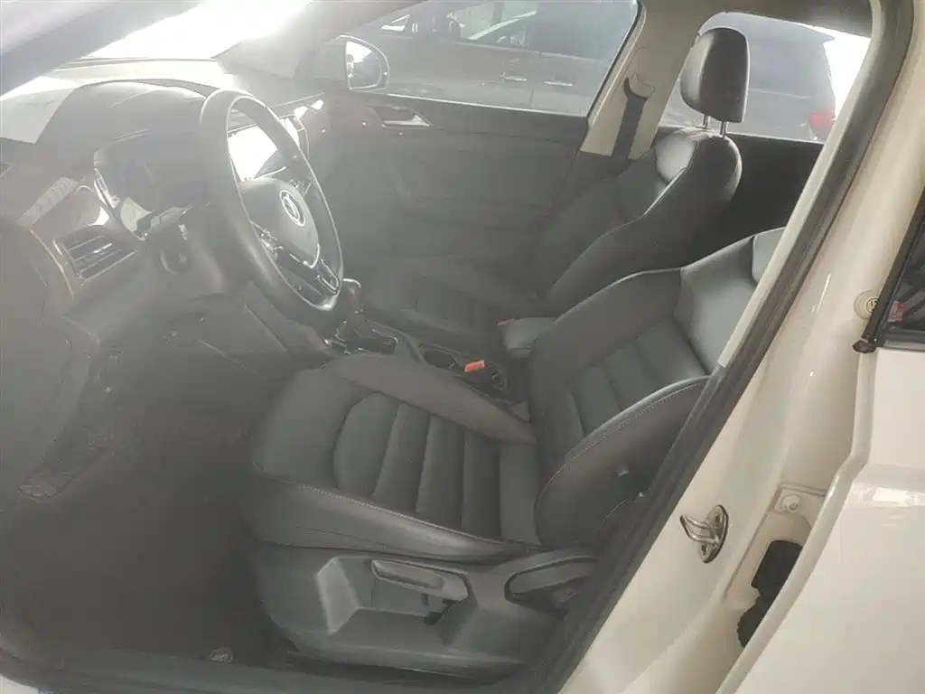 Volkswagen Tharu 2021 Model 280TSI 2WD Comfort Edition фото 14