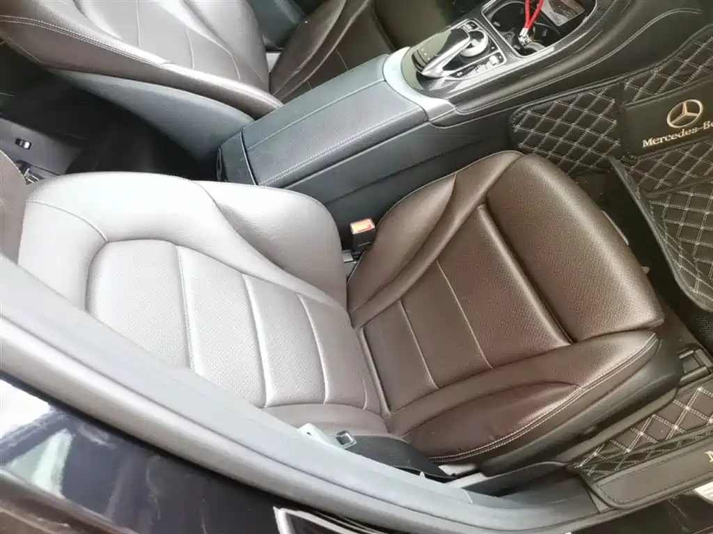 Mercedes-Benz GLC 2018 Facelift GLC 260 4MATIC Luxury фото 25