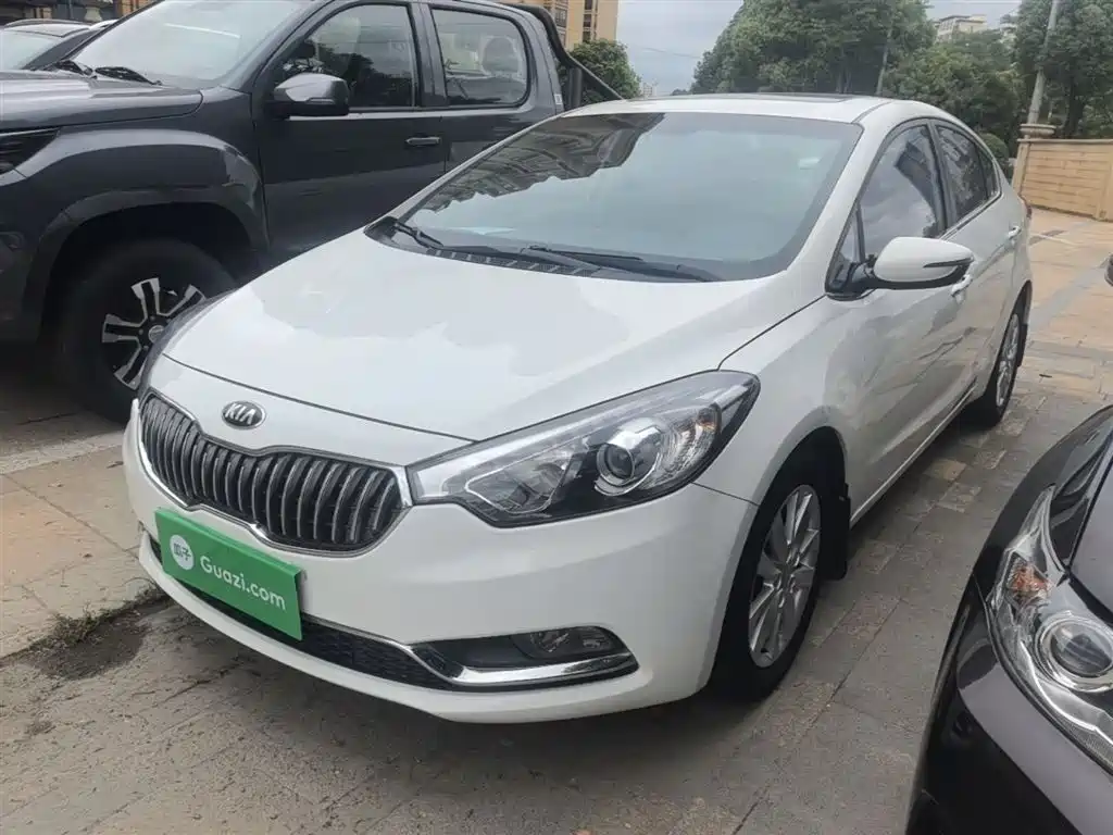 Kia K3 2013 1.6L Automatic GLS фото 2