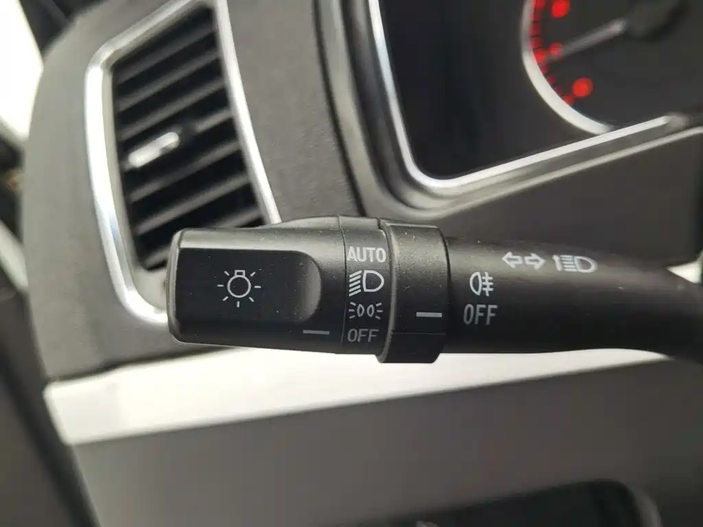 Фото 21 - Geely Vision