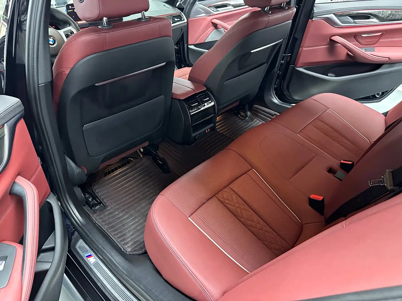 BMW 5 Series 2022 Model Second Facelift 525Li M Sport Package фото 6