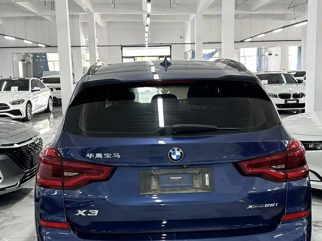 Фото 10 - BMW X3