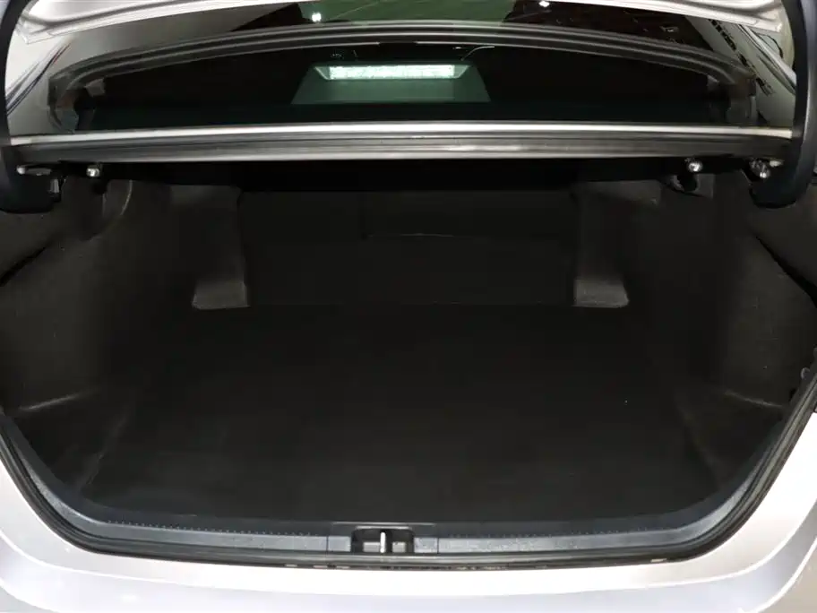 Toyota Camry 2021 2.5G Luxury Edition фото 17