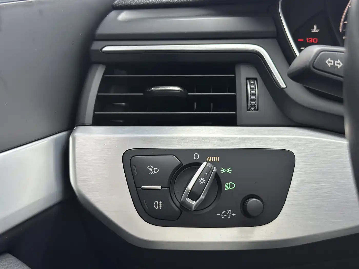 Audi A4L 2019 40 TFSI Sport (China V) фото 11