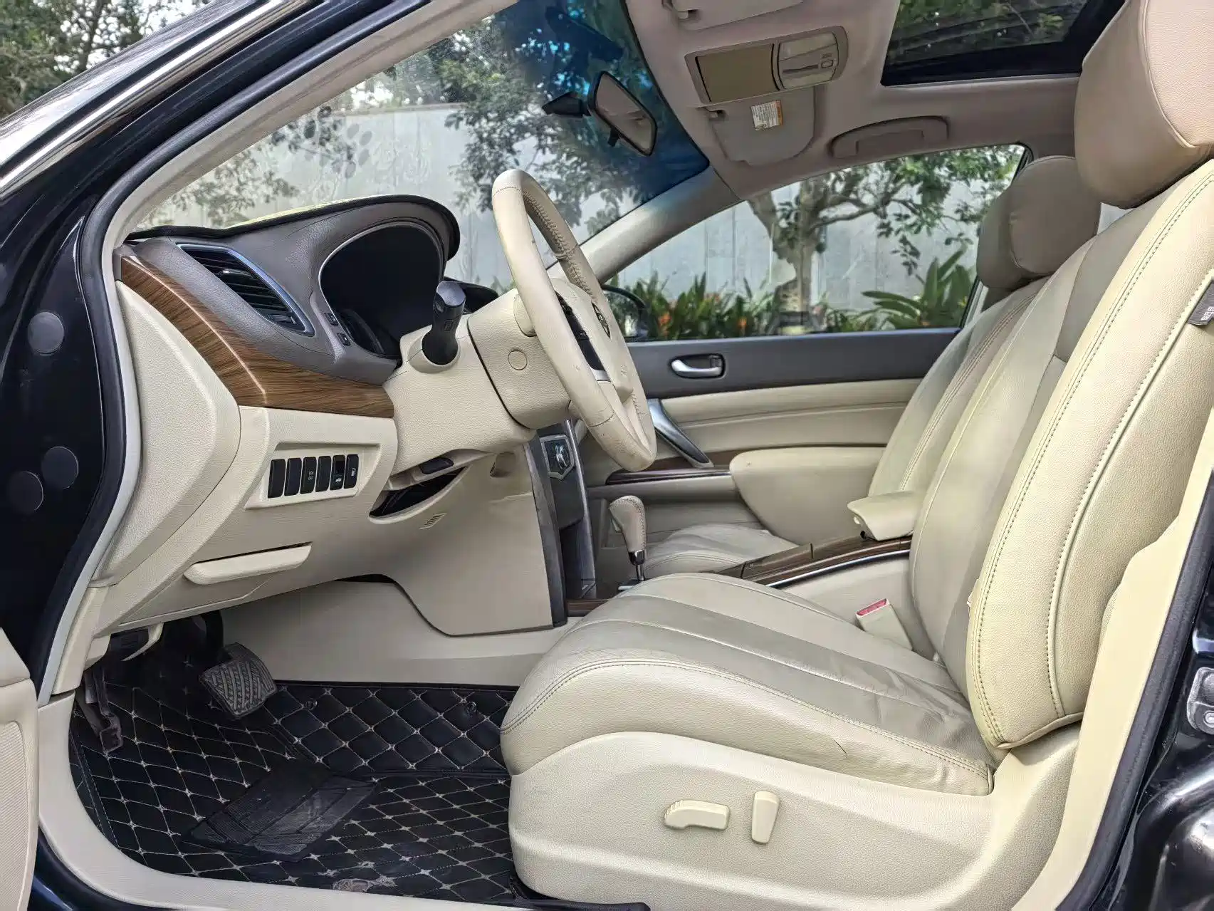 Photo 4 - Nissan Teana