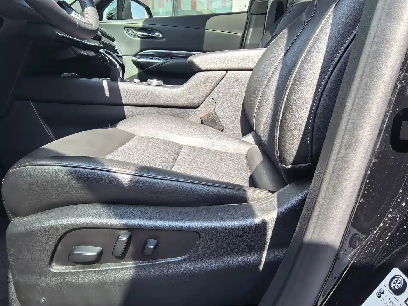 Cadillac XT4 2020 Facelift 28T 2WD Tech фото 9