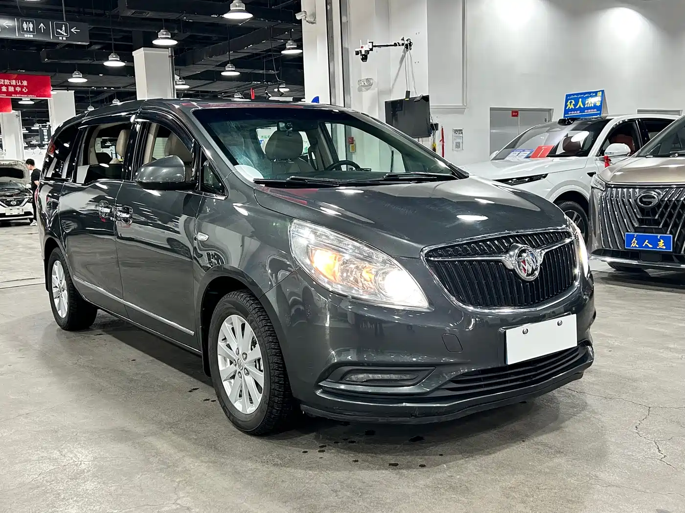 Buick GL8 2018 28T Luxury Model China VI фото 2