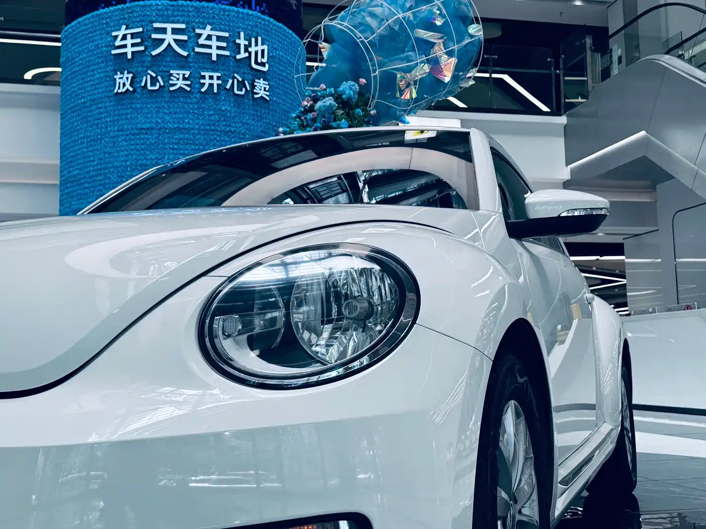 Volkswagen Beetle 2014 1.4TSI Fashion Edition фото 10