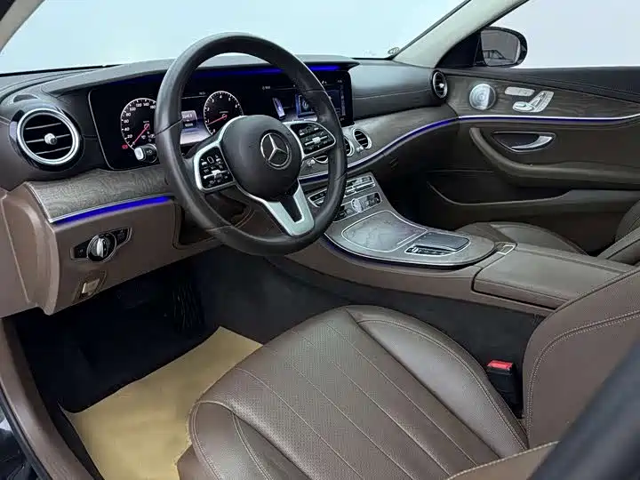 Mercedes-Benz E-Class 2019 Facelift E 300 L Luxury фото 4
