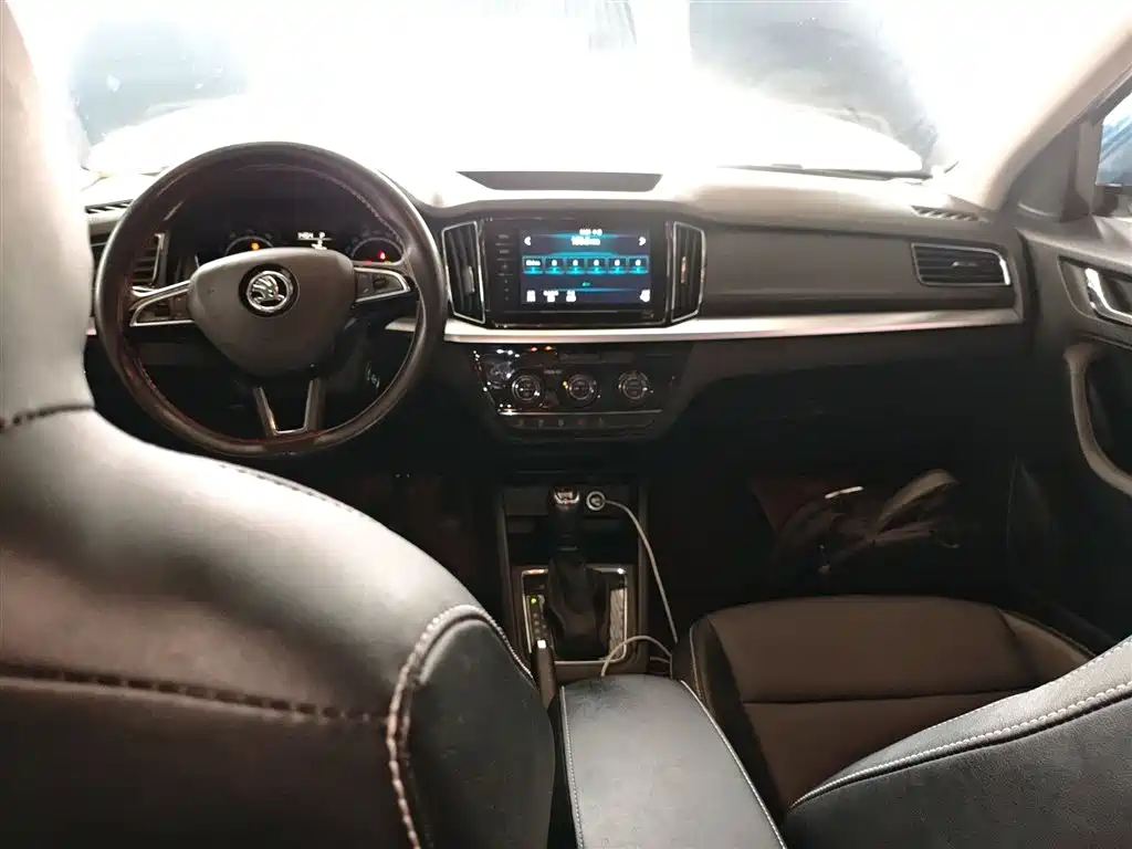 SKODA KOMICK