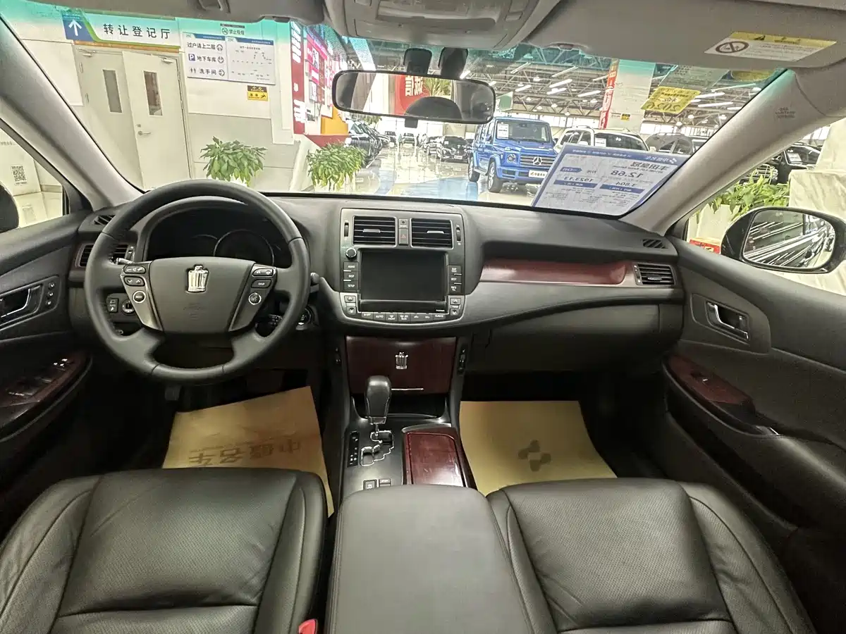 Toyota Crown 2010 3.0L Royal Saloon фото 34