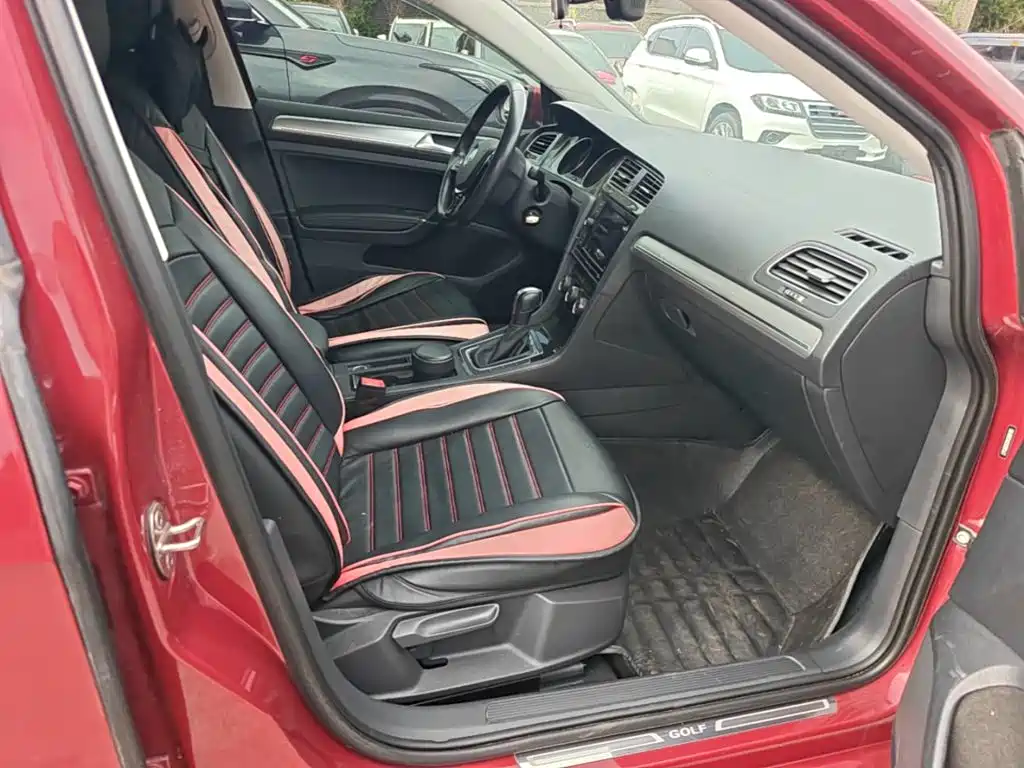 Фото 25 - Volkswagen Golf