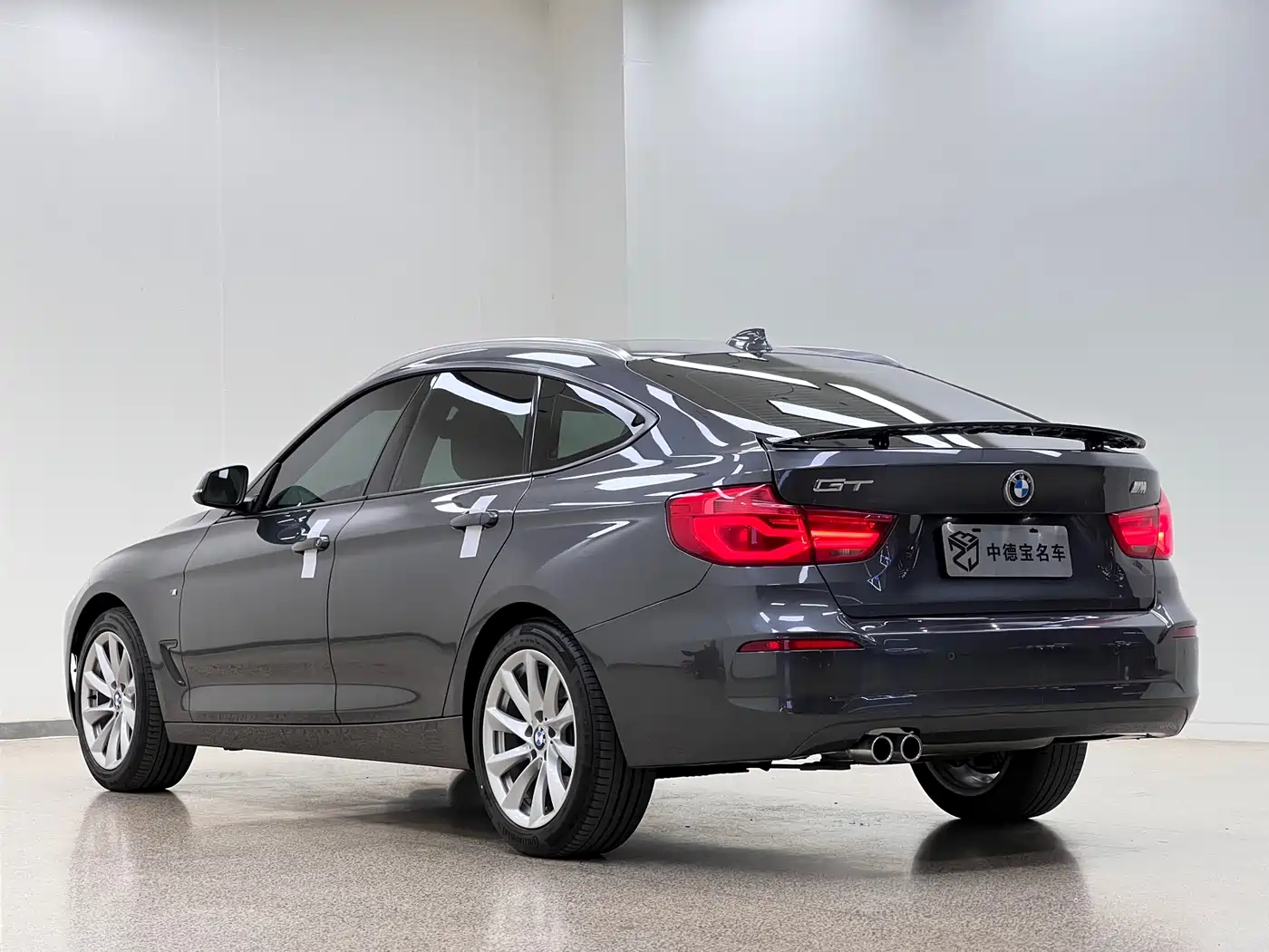 BMW 3 Series GT 2019 320i Fashion Model фото 6