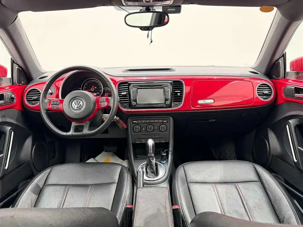 Volkswagen Beetle 2015 180TSI фото 24