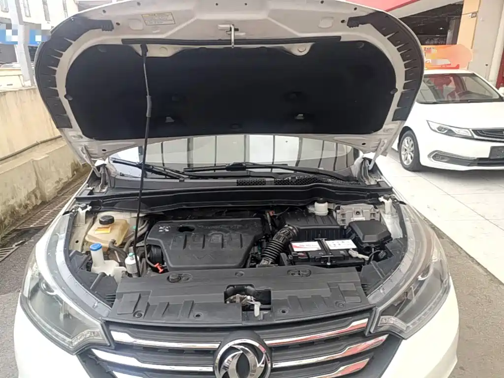 Dongfeng Aeolus Dongfeng Fengshen AX7 2015 2015 2.0L Automatic Smart Ease