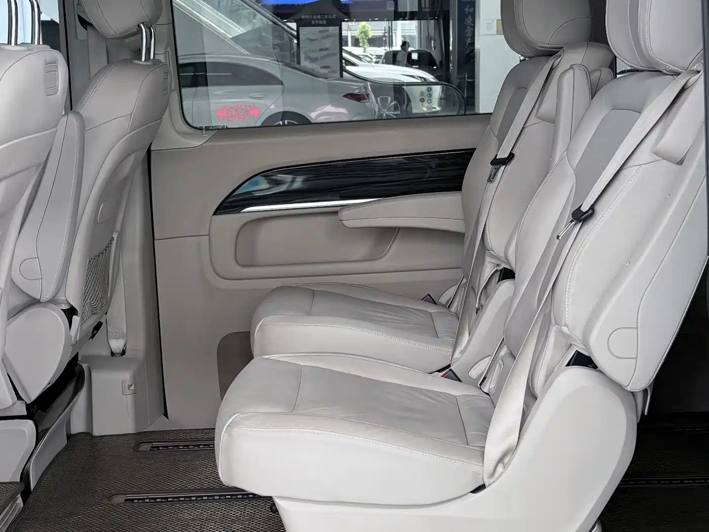 Mercedes-Benz V-Class 2017 2016 V 260 Navigator