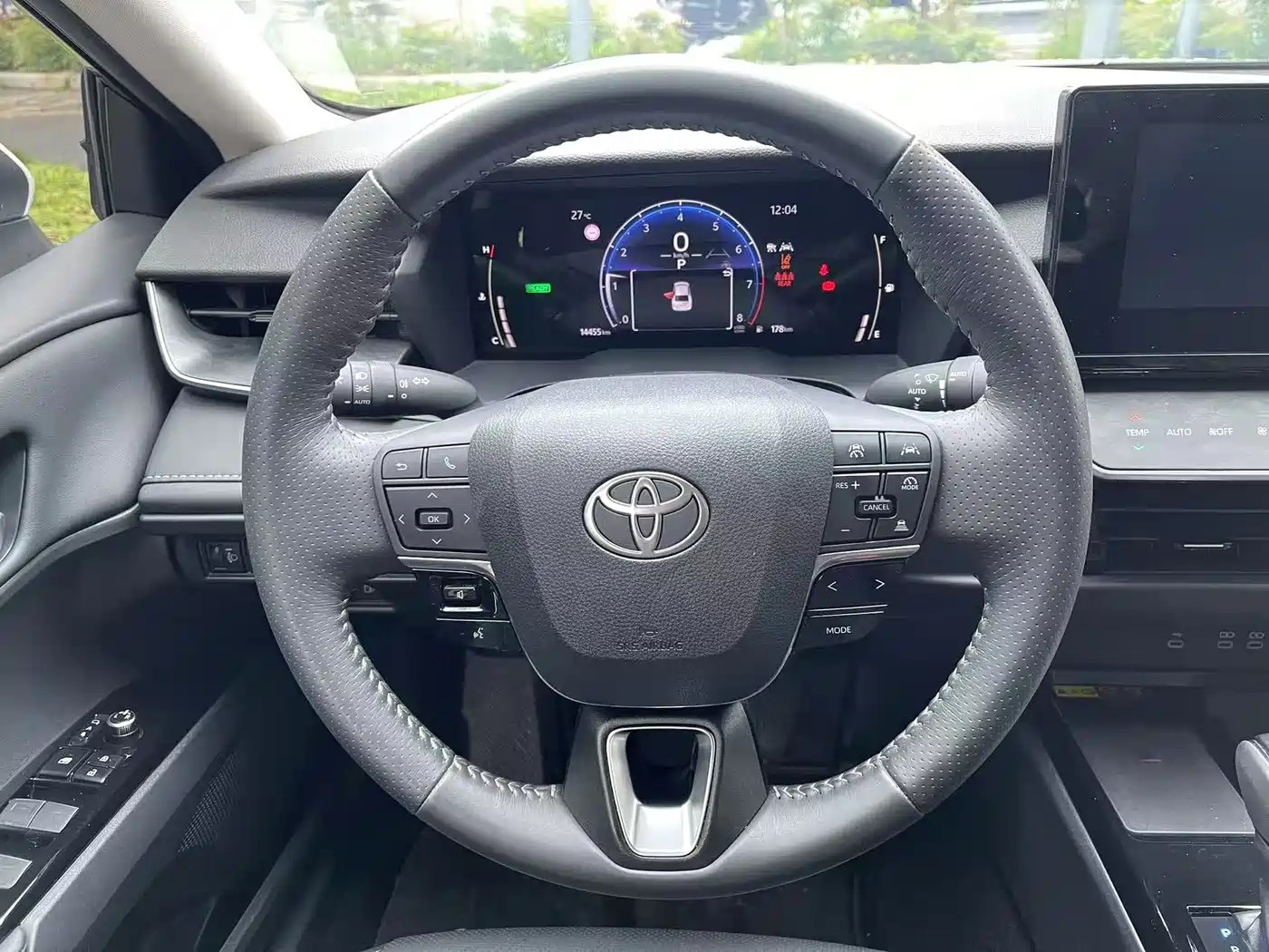 Toyota Camry 2025 Hybrid 2.0HXS Glory Edition фото 10