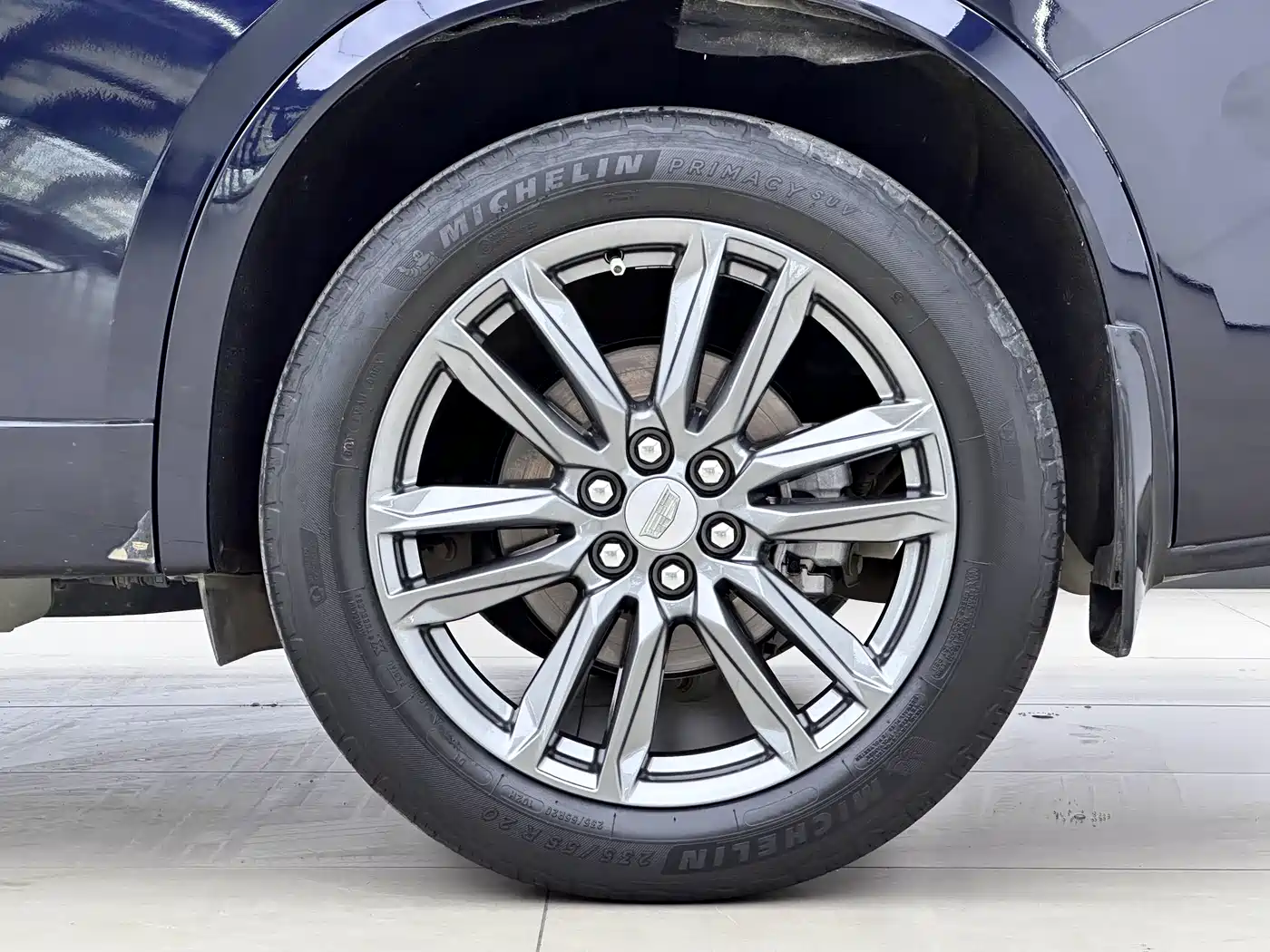 CADILLAC XT6