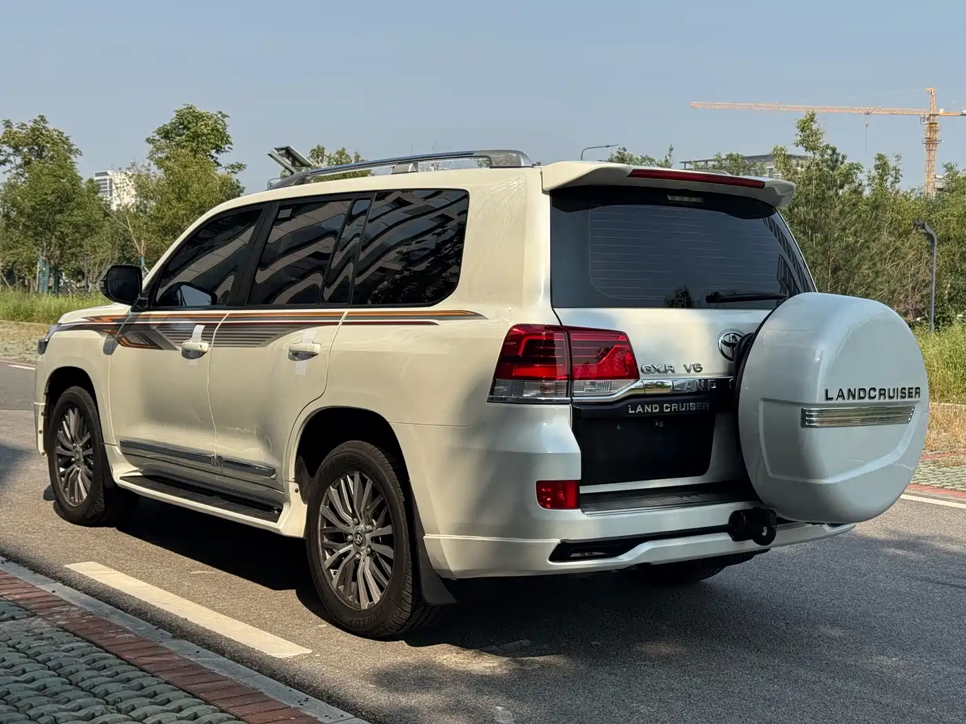 Toyota Land Cruiser (Import) 2017