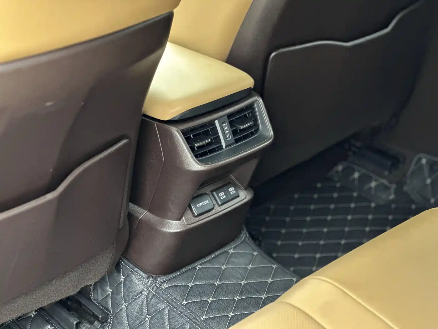Lexus ES 2020 Model 300h Excellence Edition фото 10