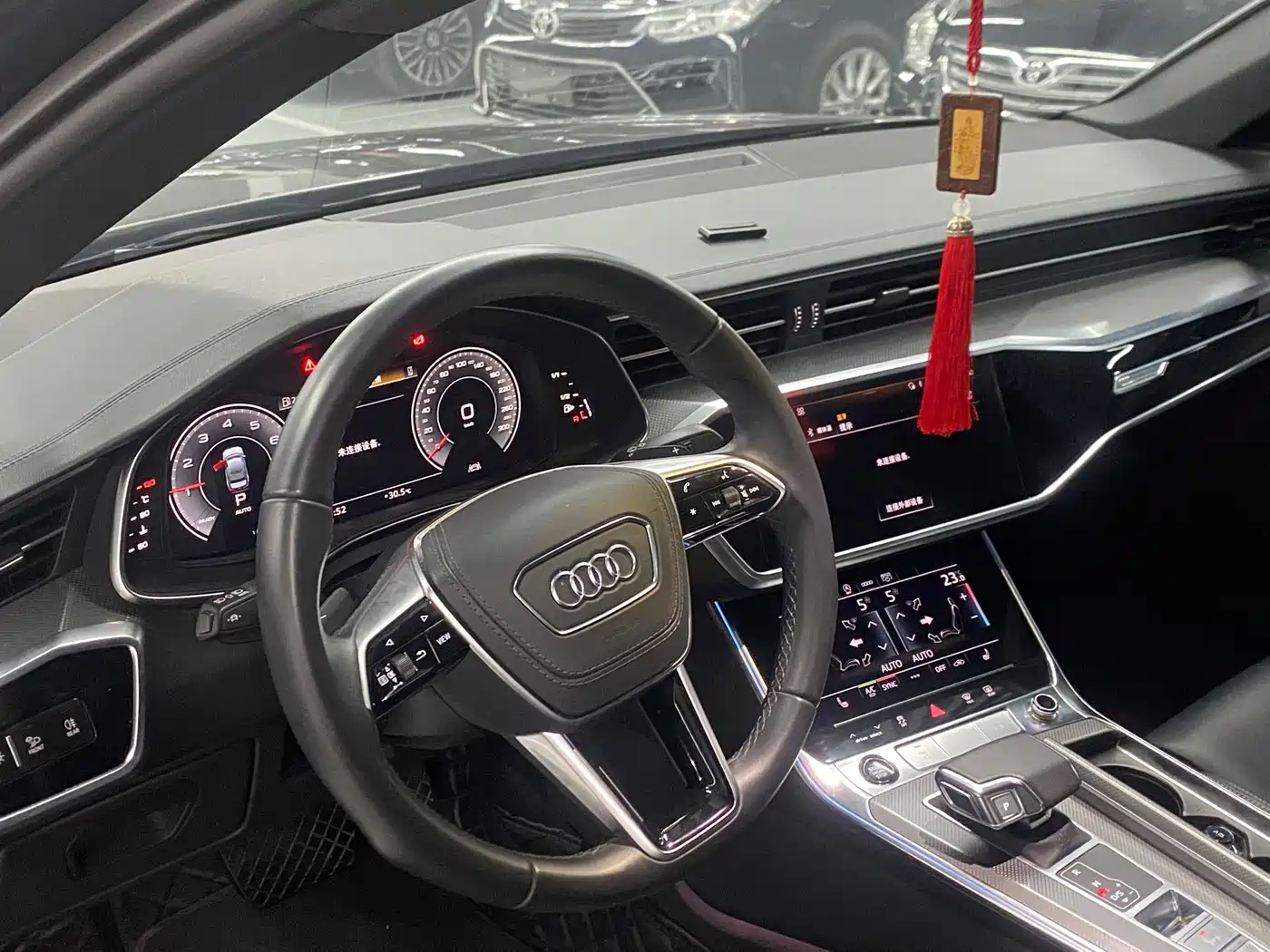 Фото 6 - Audi A6L
