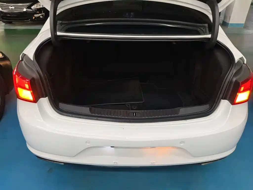 Buick Verano 2015 2015 Sedan 20T Dual-clutch Leading