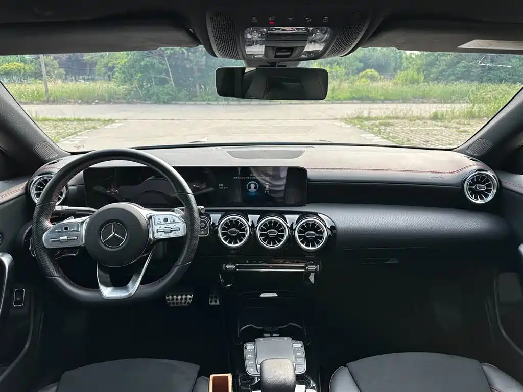 Mercedes-Benz CLA (Import) 2021 CLA 200 фото 10