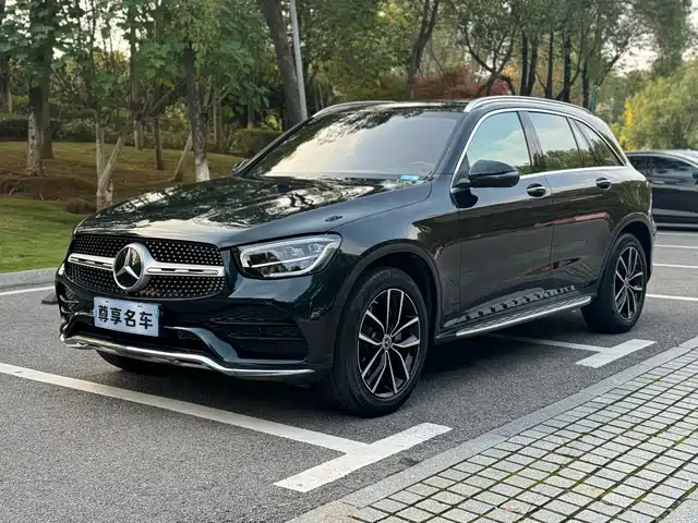 MERCEDES-BENZ GLC