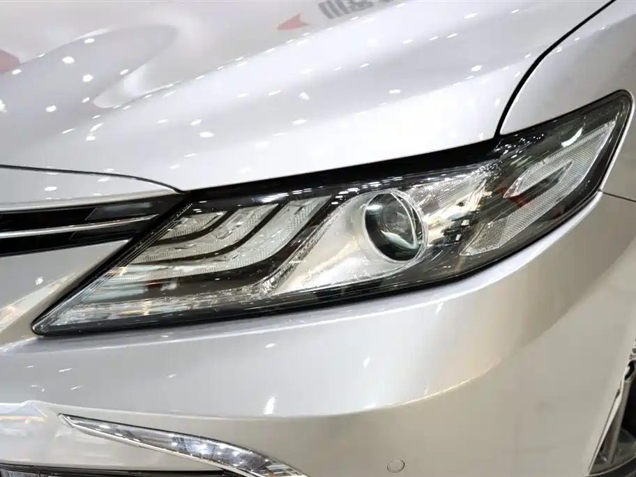 Toyota Camry 2021 2.5G Luxury Edition фото 7