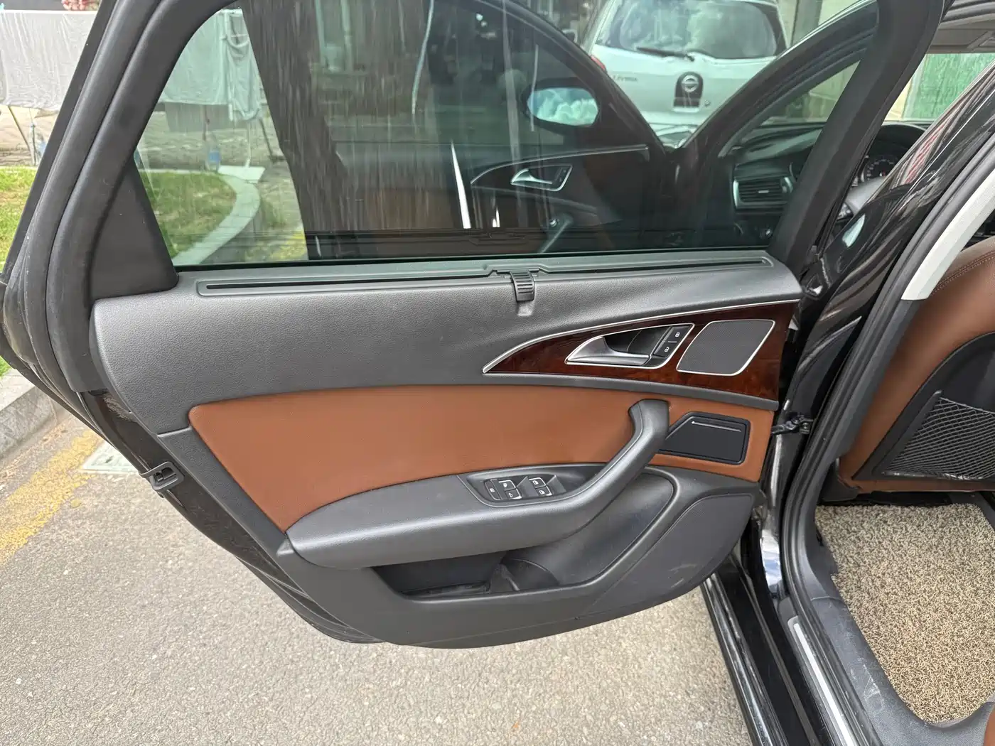 Фото 7 - Audi A6L