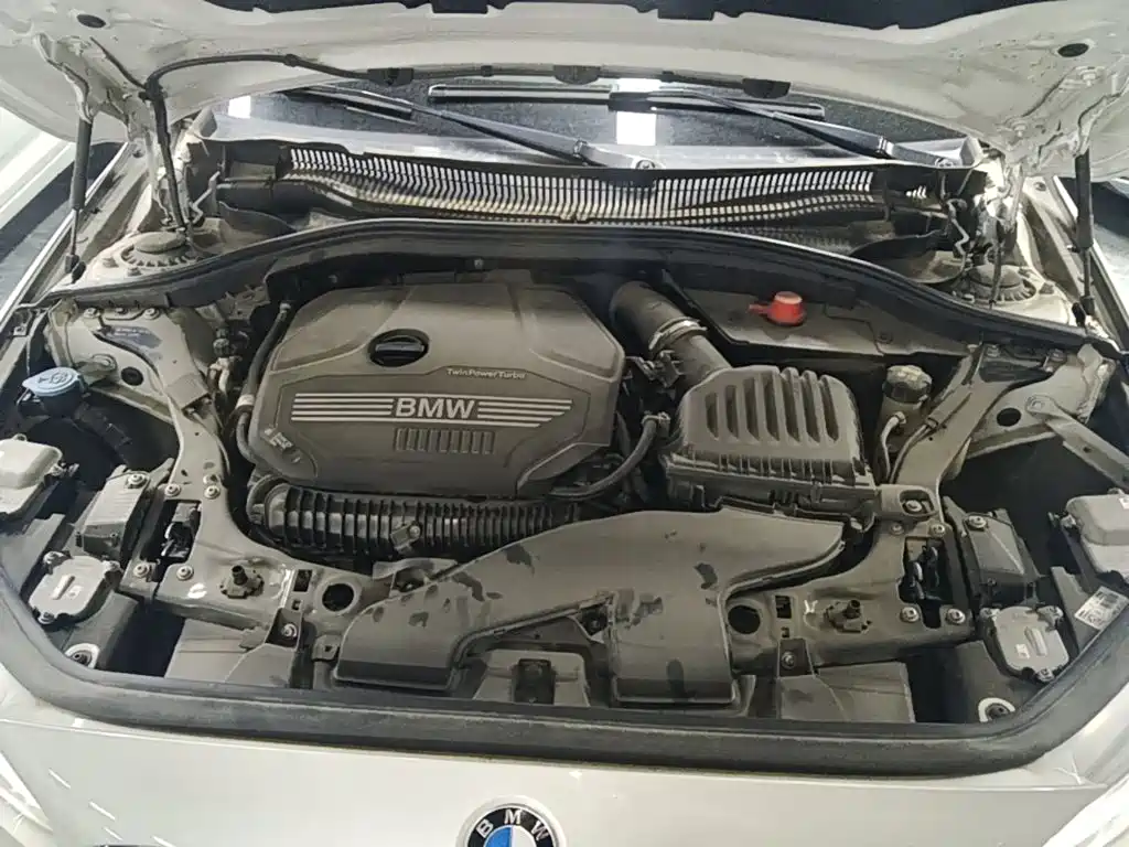 BMW 1-SERIES