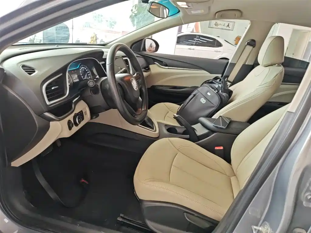 Buick Excelle 2018 15T DCT Progressive (China V) фото 15