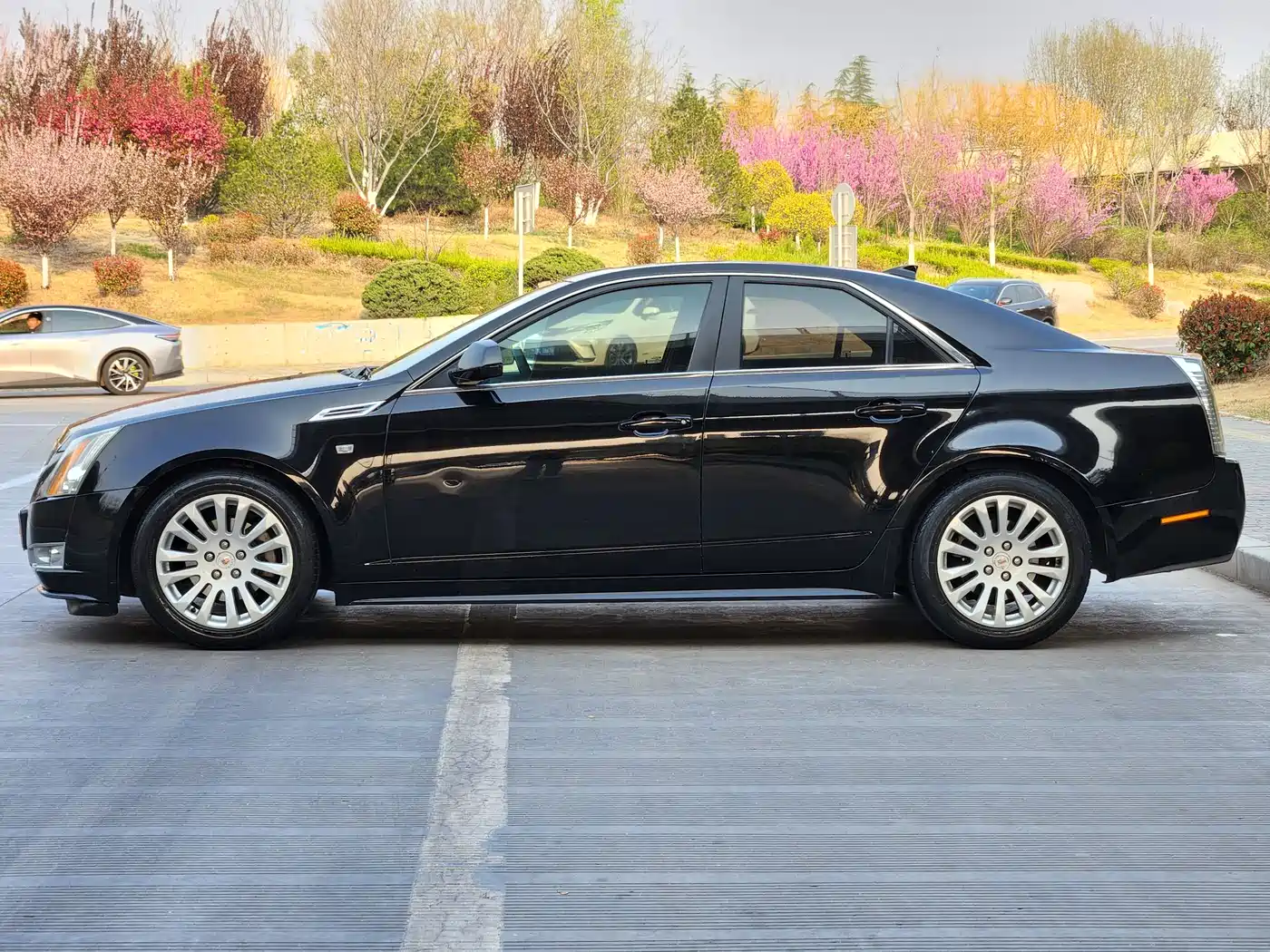 Cadillac CTS (Import) 2010 Model 3.0 Luxury Sport Edition фото 2
