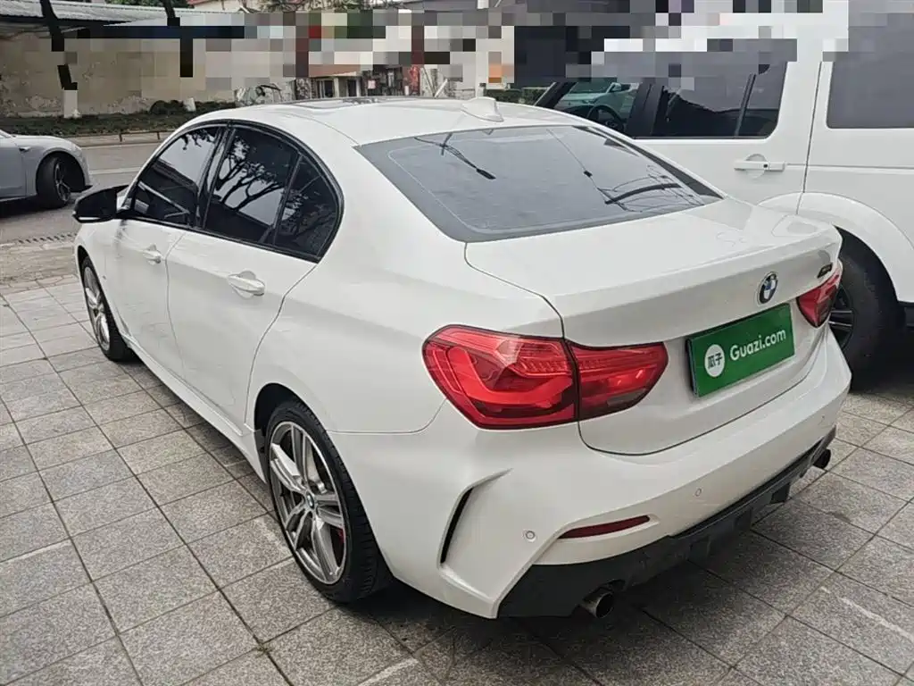 BMW 1 Series 2019 120i Leading M Sport Package фото 5