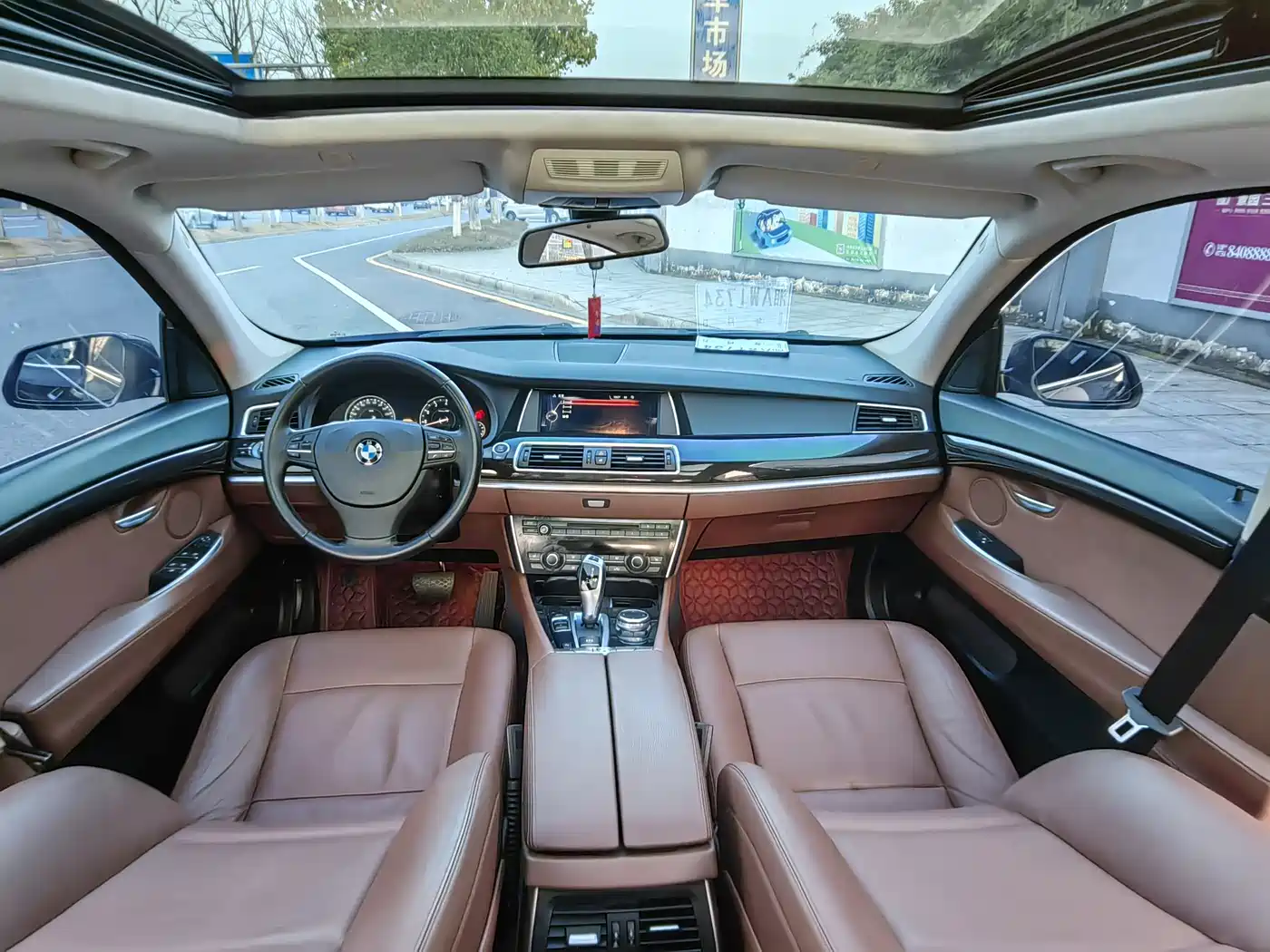 BMW 5 Series GT 2014 528i Leading фото 5
