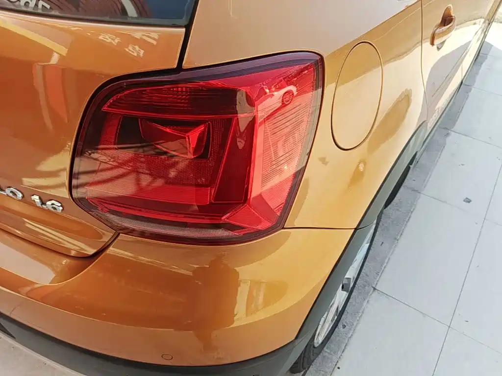 Volkswagen Polo 2014 2014 1.6L Cross Polo Automatic