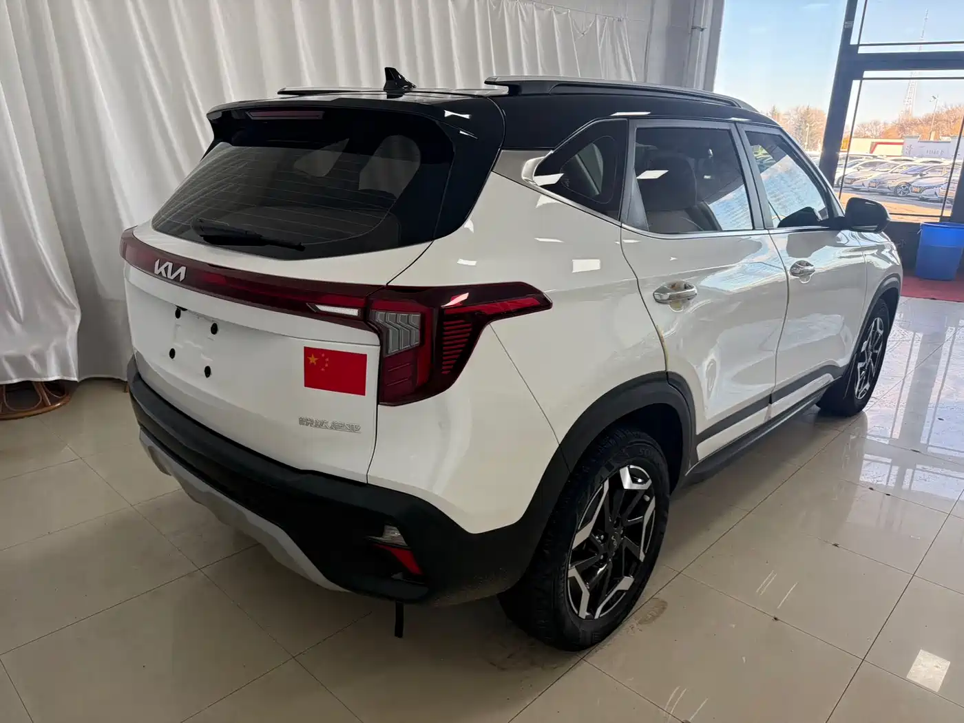 Kia Seltos 2023 1.5L CVT Premium Edition фото 6