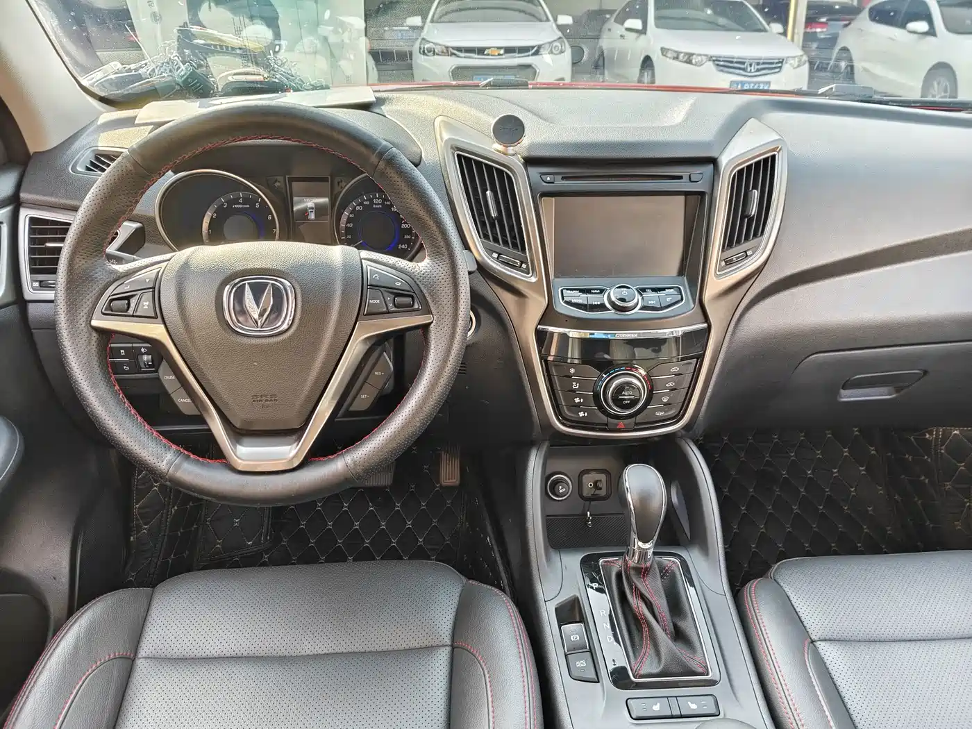 Фото 5 - Changan CS75