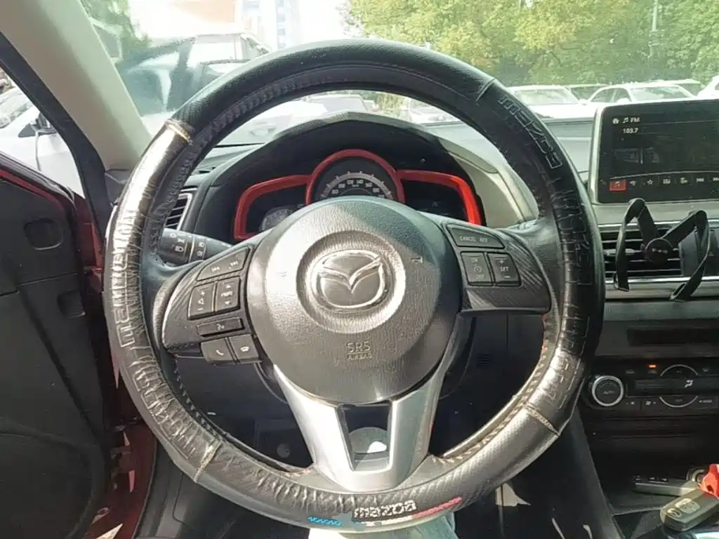 صورة 11 - Mazda Mazda 3