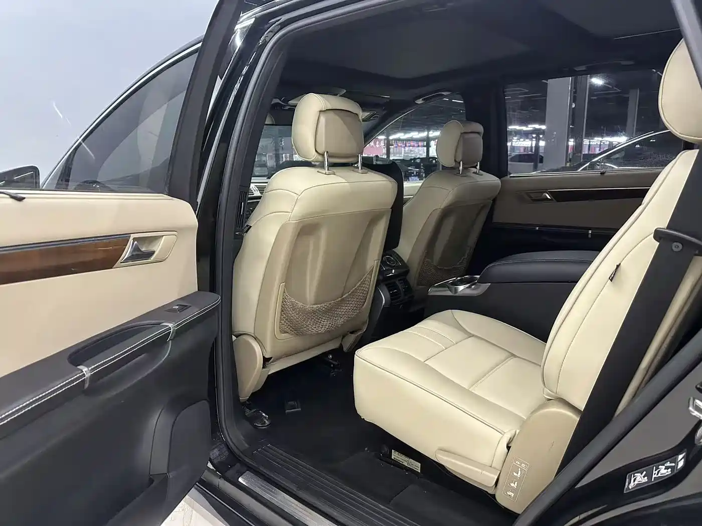 Mercedes-Benz R-Class 2011 R 350 L 4MATIC фото 8