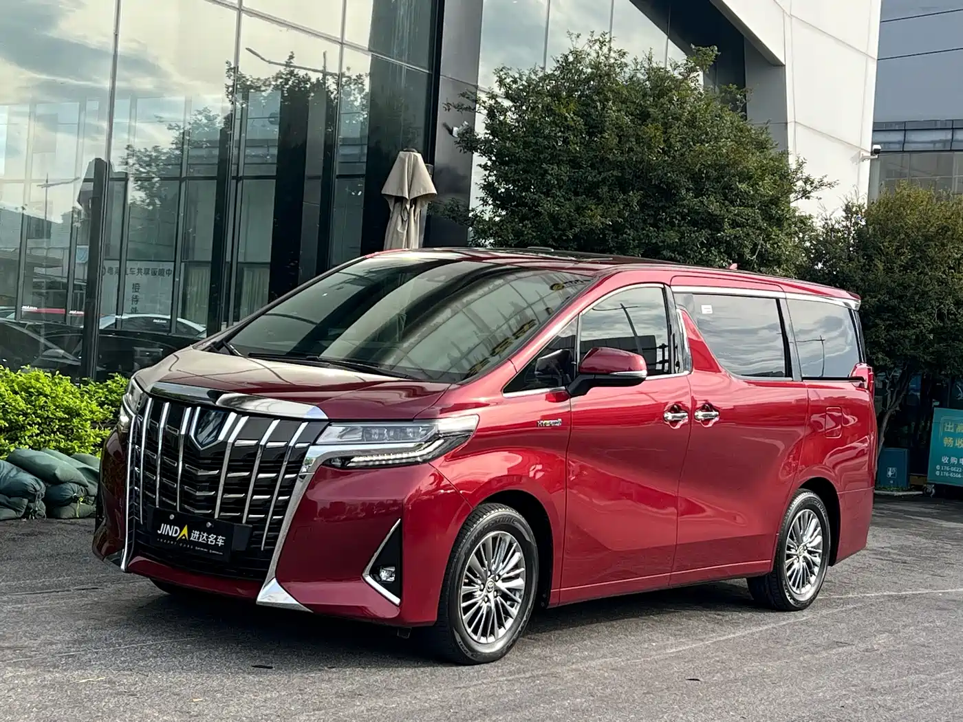 Toyota Alphard 2020 Hybrid 2.5L Premium Edition фото 10
