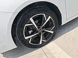 Фото 23 - Roewe i5
