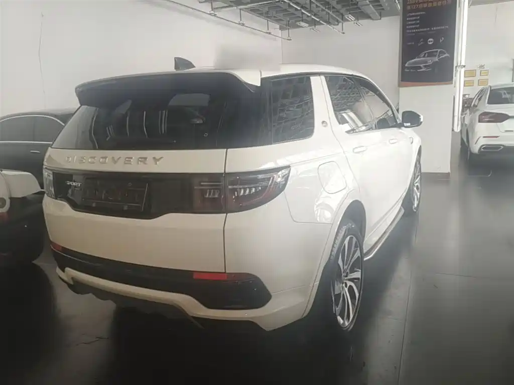 Land Rover Discovery Sport 2022 Model Year Facelift 249PS Metropolitan Edition фото 7