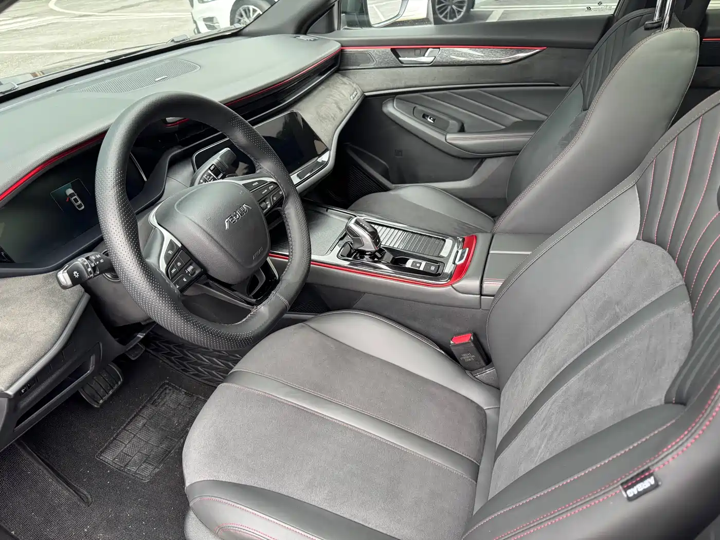 DONGFENG YI HYUN MAX