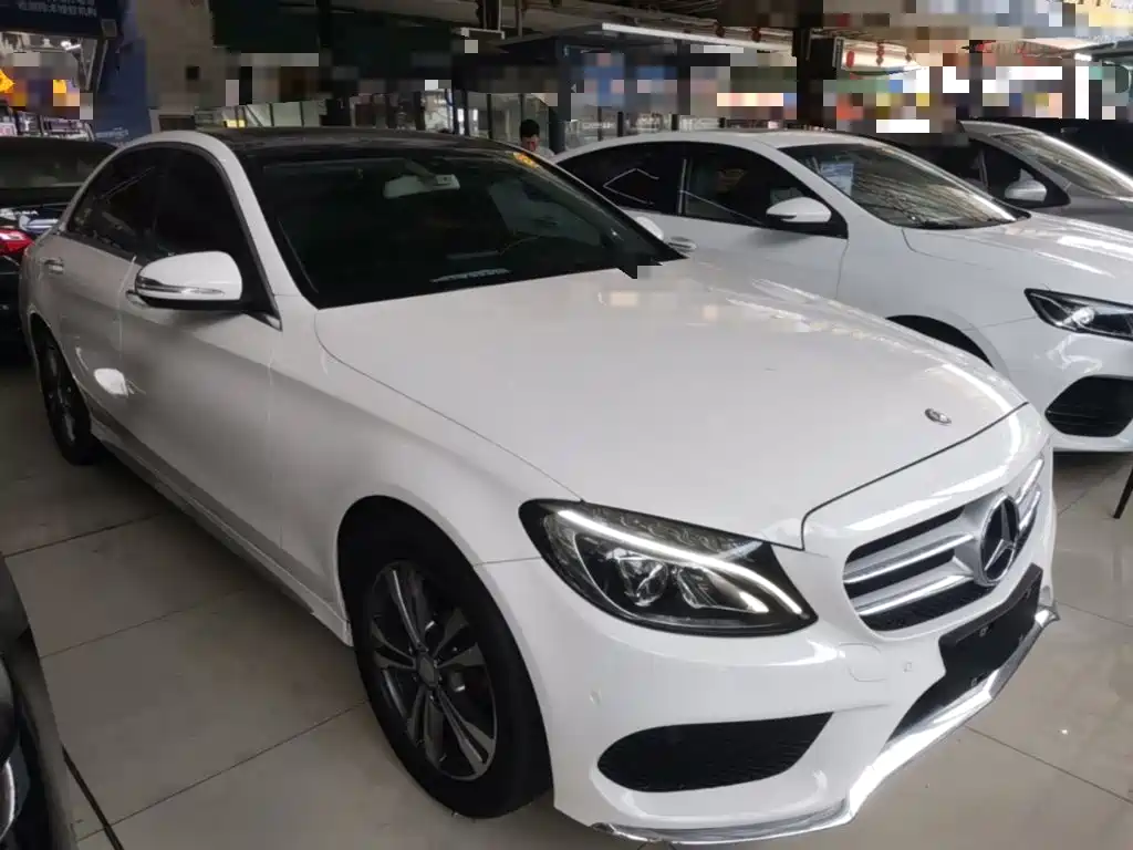 Фото 4 - Mercedes-Benz C-Class