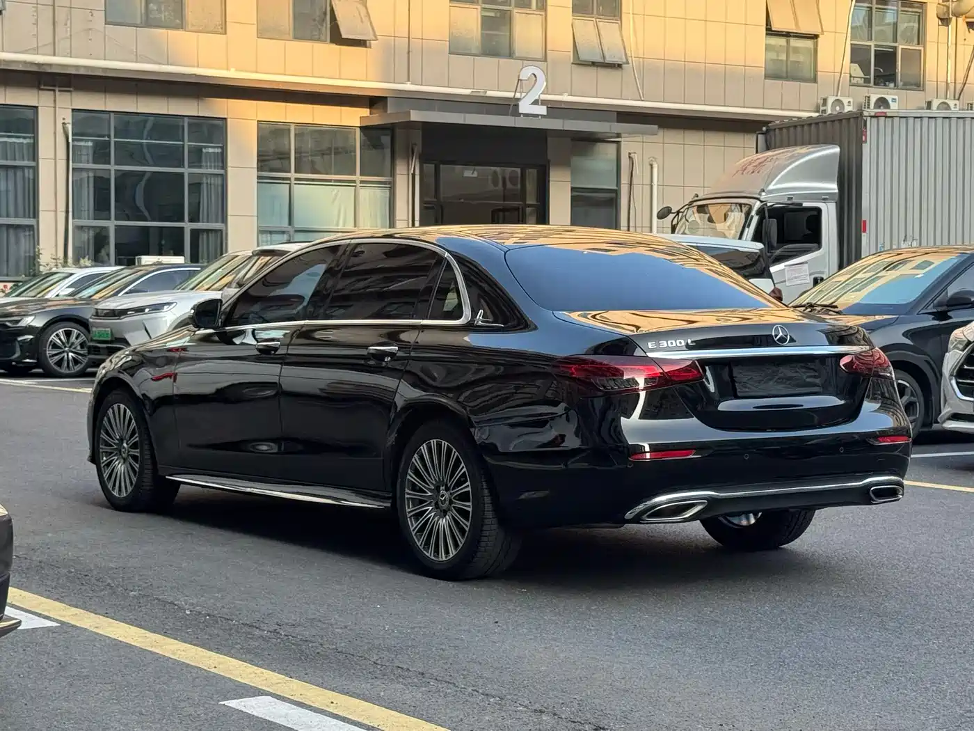 Mercedes-Benz E-Class 2019 E 300 L Sport Luxury фото 7