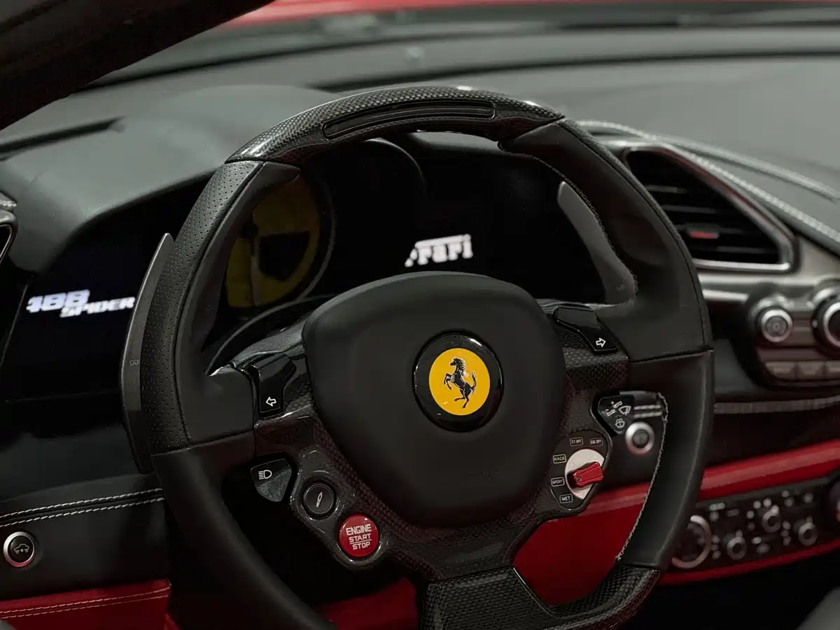 Фото 8 - Ferrari 488